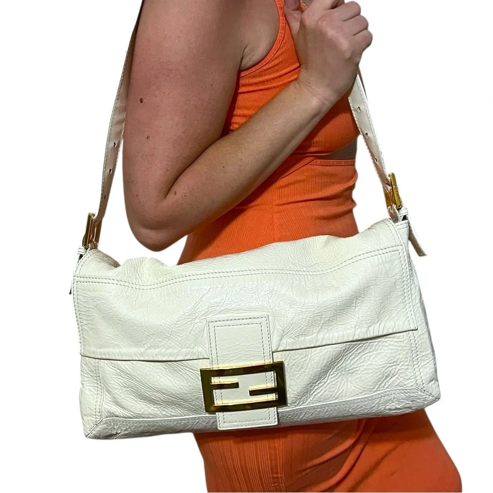 AUTH RARE Fendi XL Baguette white patent leather 2way Shoulder Bag oversized